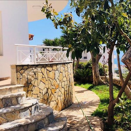 Apartments On The Beach Sarande Bagian luar foto