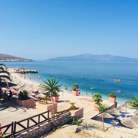 Apartments On The Beach Sarande Bagian luar foto
