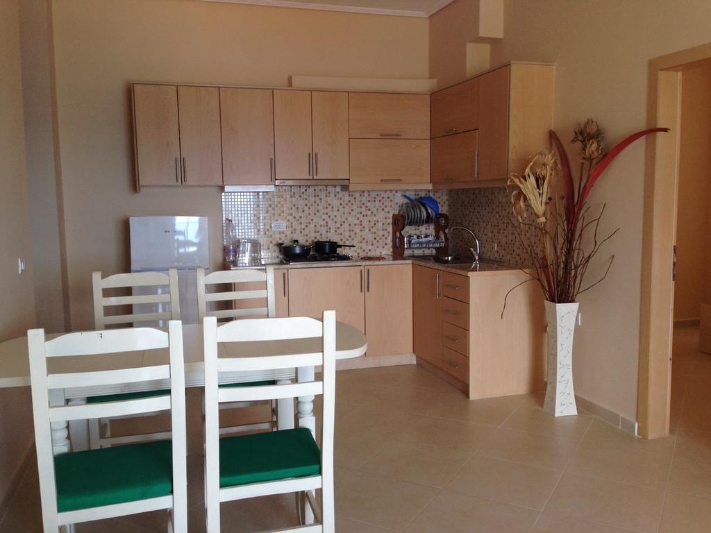 Apartments On The Beach Sarande Ruang foto