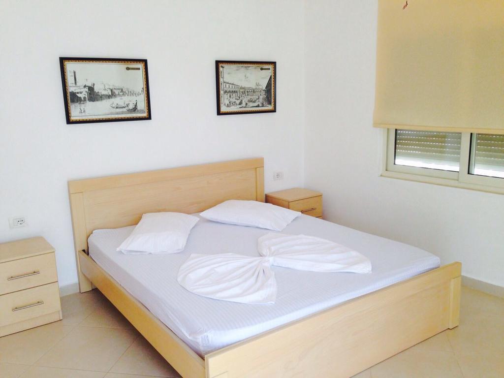 Apartments On The Beach Sarande Bagian luar foto