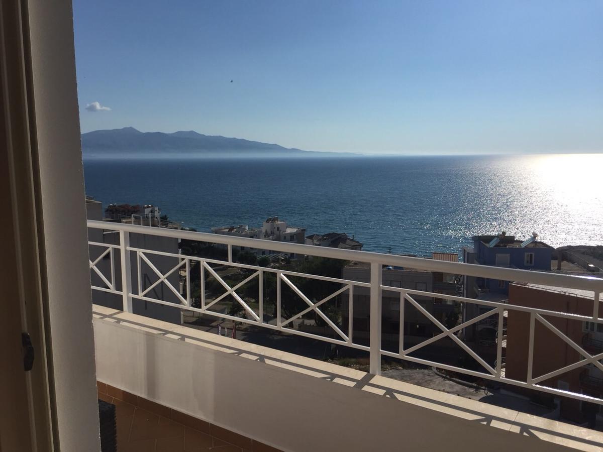 Apartments On The Beach Sarande Bagian luar foto