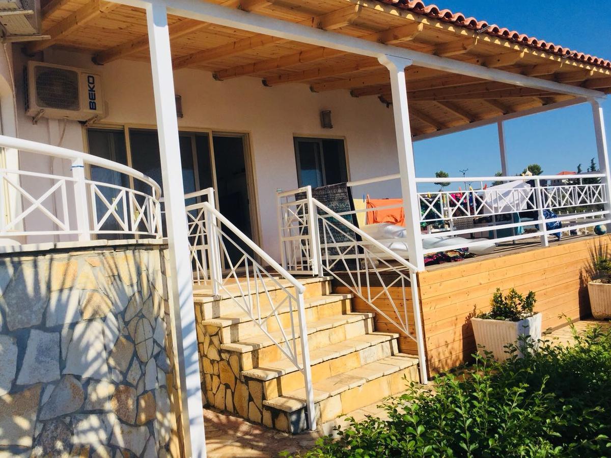 Apartments On The Beach Sarande Bagian luar foto