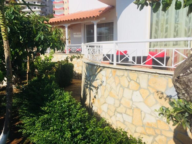 Apartments On The Beach Sarande Bagian luar foto