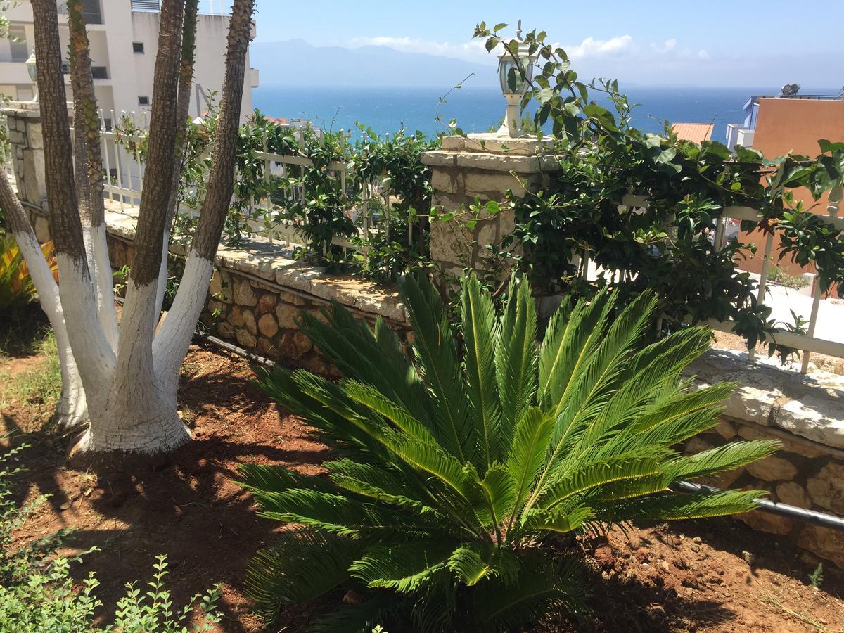 Apartments On The Beach Sarande Bagian luar foto